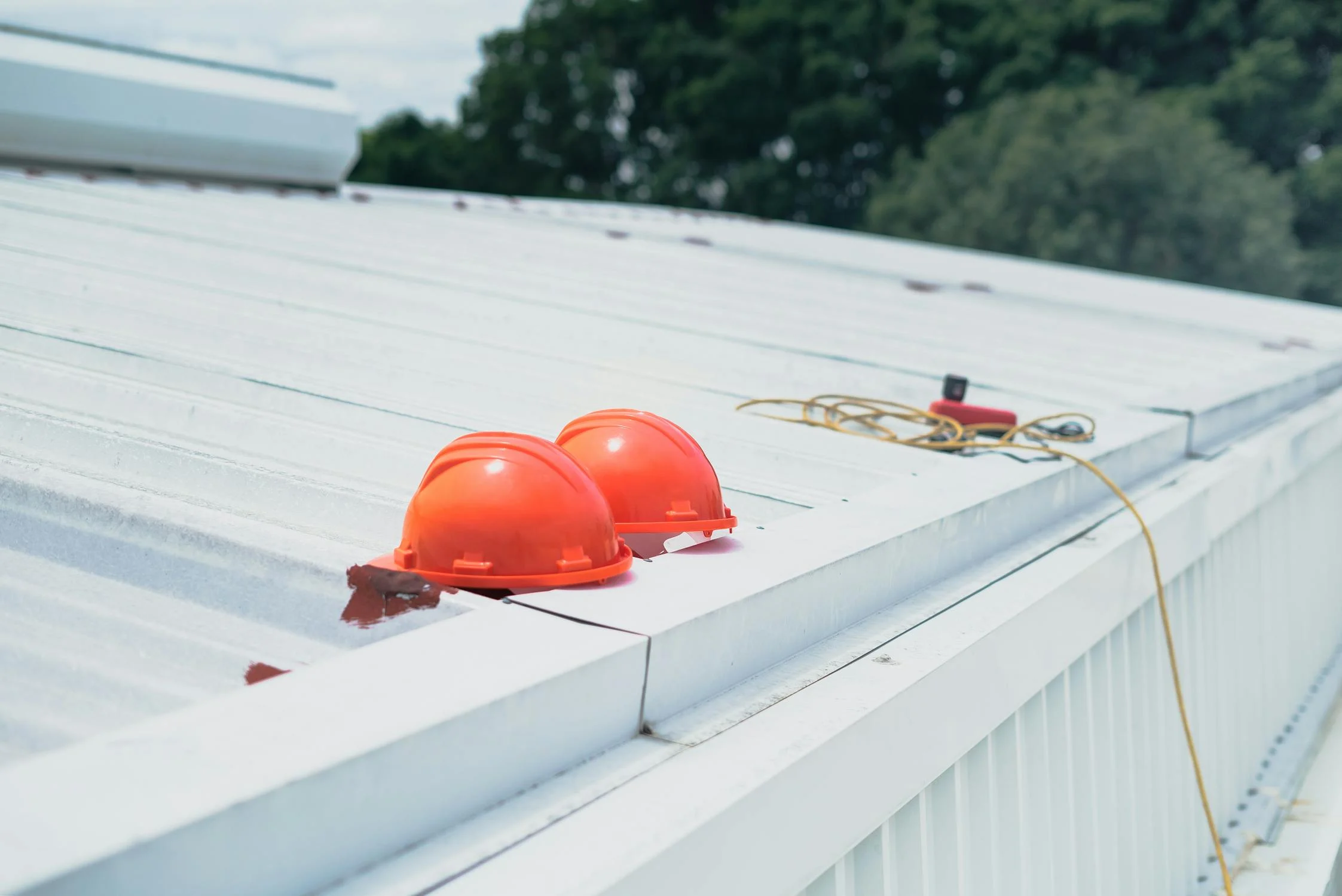Aluminum, Copper, and Vinyl Gutters: A Side-by-Side Comparison of Durability, Cost, and Maintenance in Strongsville Homes