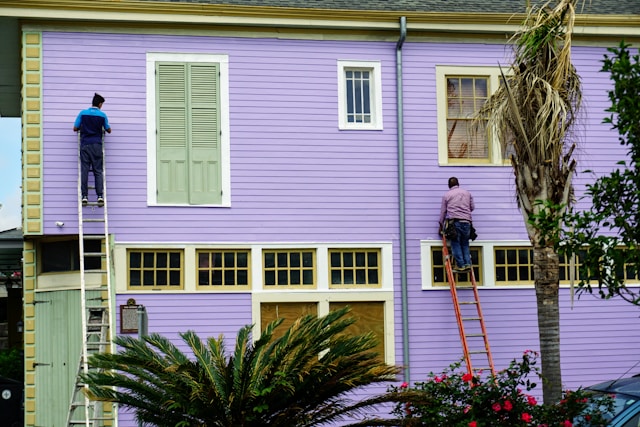 Siding Repair Services in Strongsville: Restore Your Home’s Exterior With Professional Siding Repair