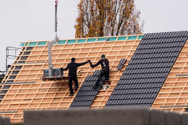 Signs You Need Roof Repair in Strongsville, OH Before Winter Hits